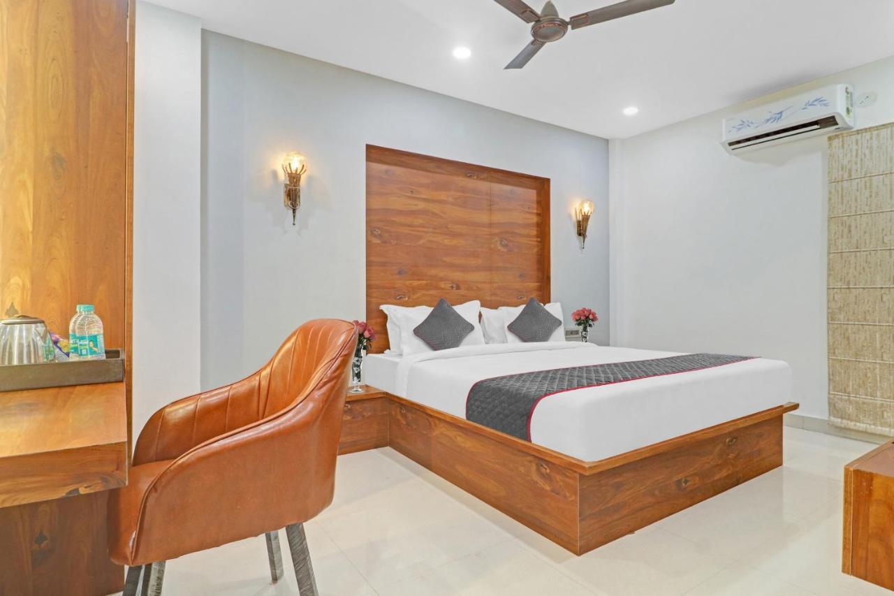 Hotel Super Townhouse Rcc Pride Hyderabad Esterno foto