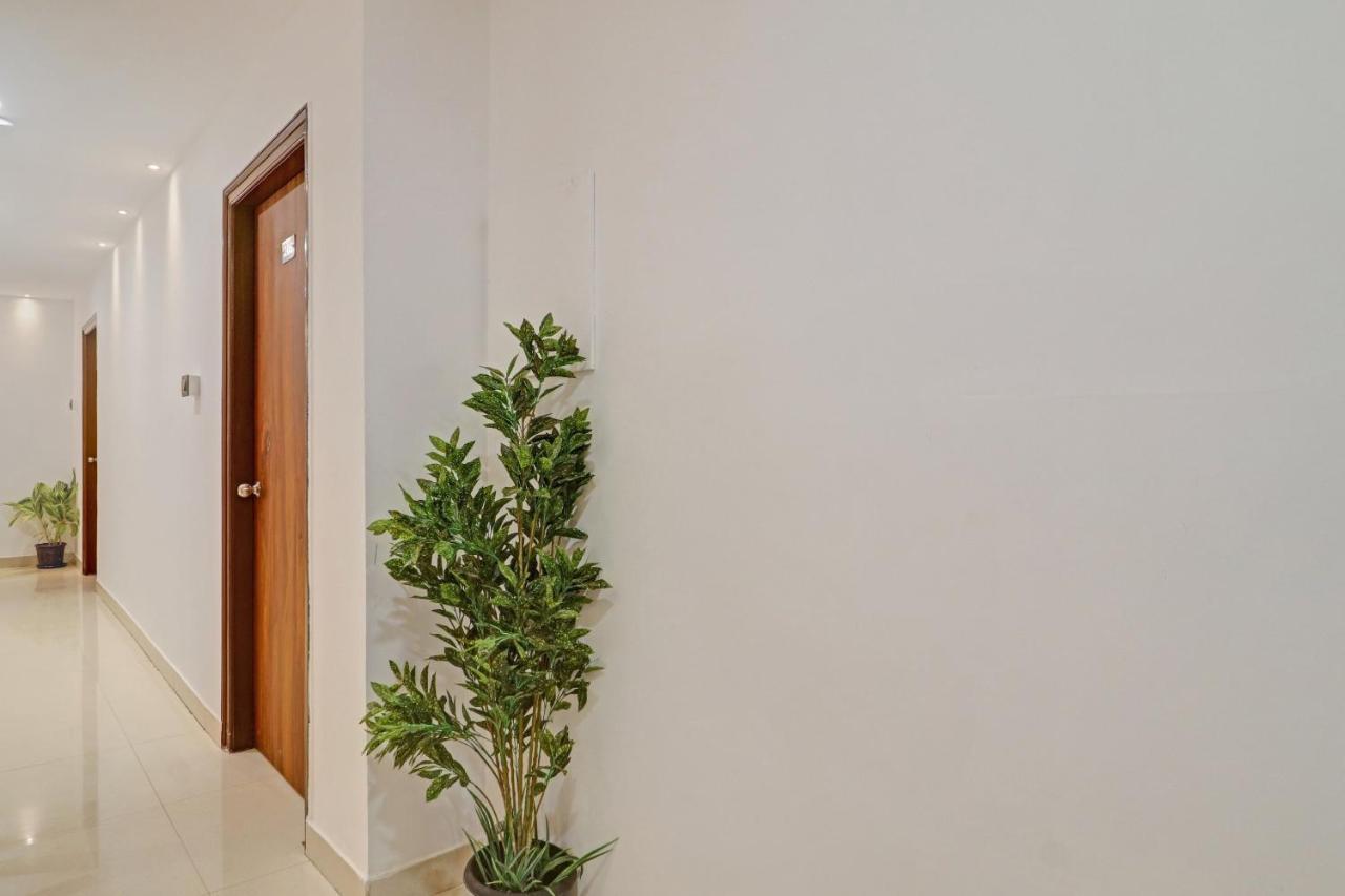 Hotel Super Townhouse Rcc Pride Hyderabad Esterno foto
