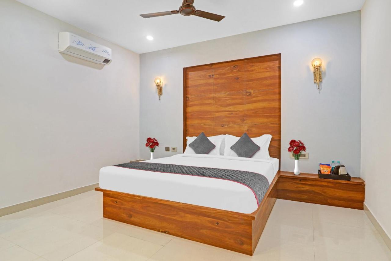 Hotel Super Townhouse Rcc Pride Hyderabad Esterno foto