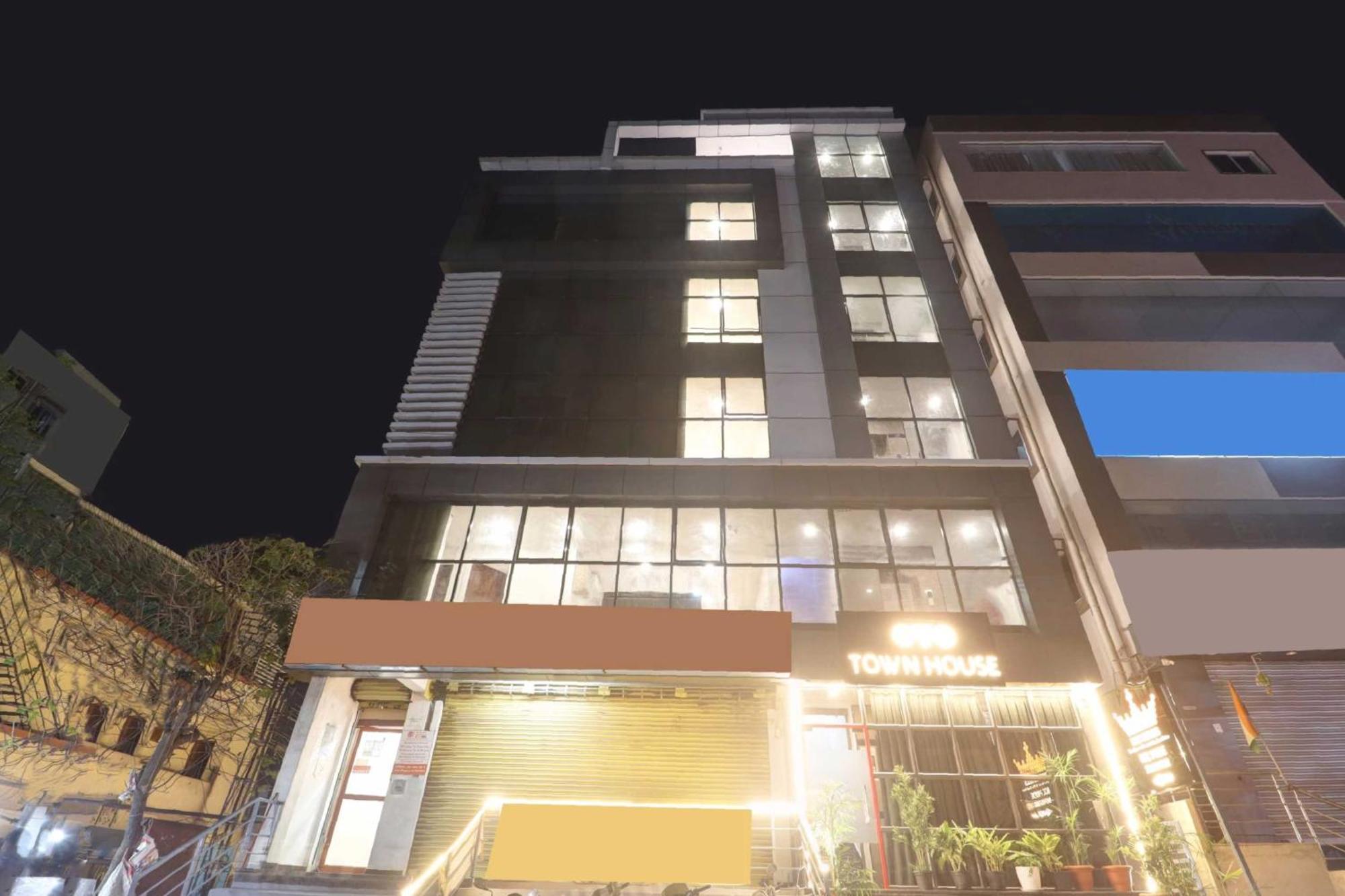 Hotel Super Townhouse Rcc Pride Hyderabad Esterno foto